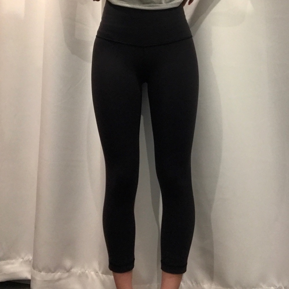 black lululemon leggings